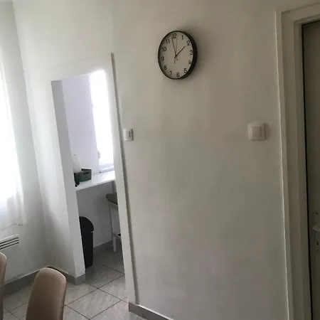 Rozmaring Apartman *